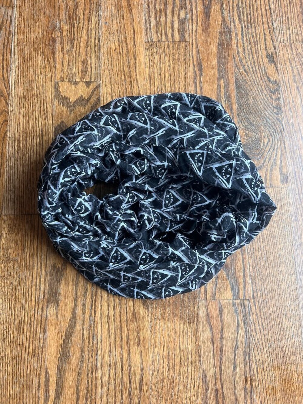 Black Gray Geometric Infinity Scarf Lightweight Loop Scarf O/S